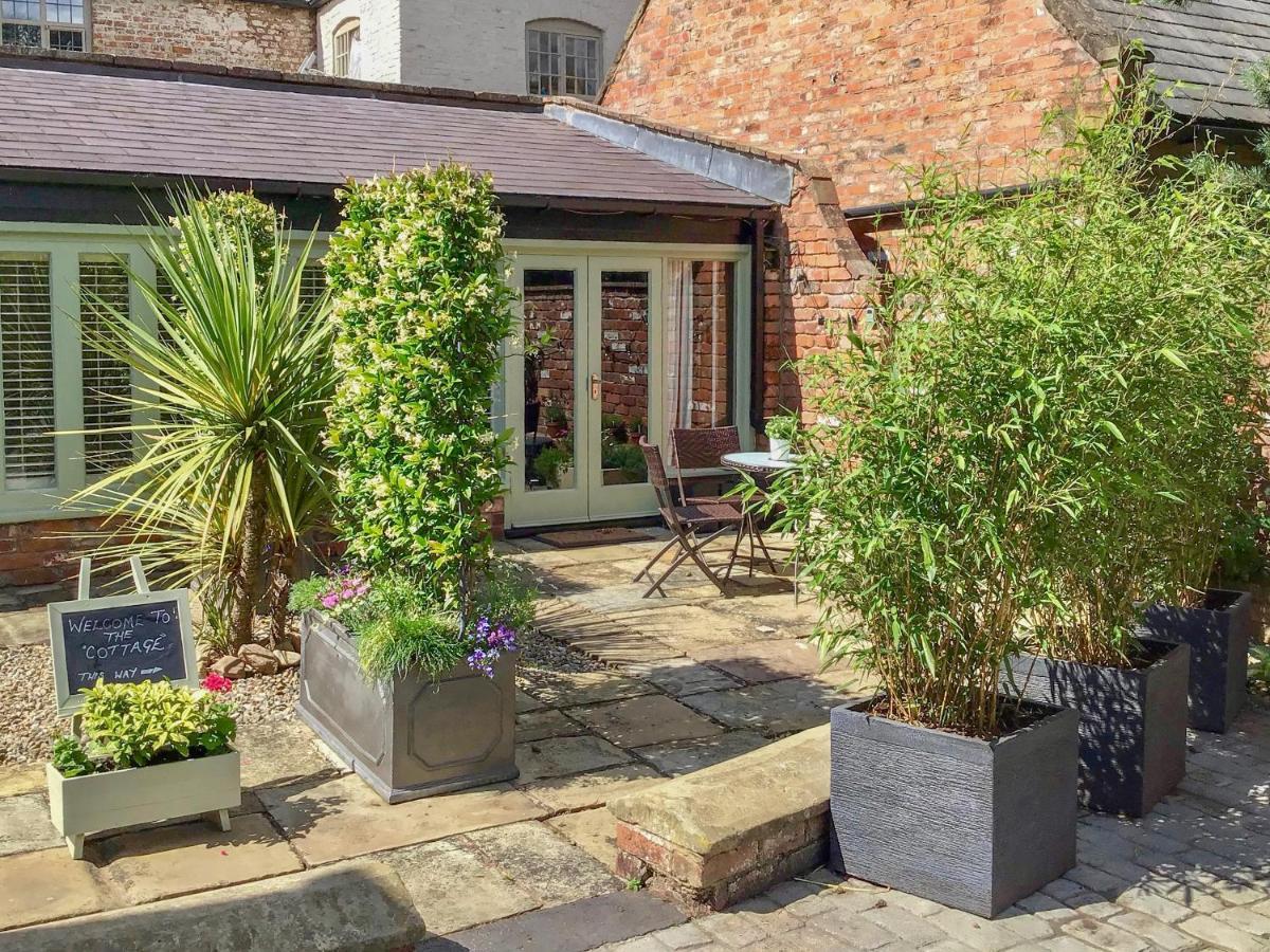 The Cottage The Coach House Wrexham Exterior foto